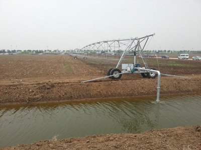 沃達(dá)爾DPP平移式噴灌機(jī)